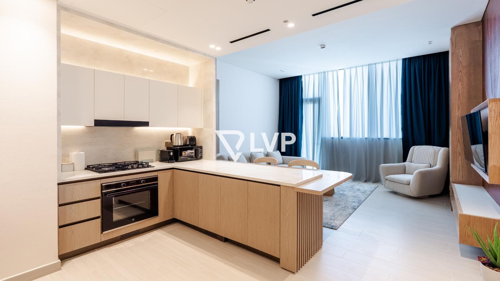 High Floor | Furnished | With Private Jacuzzi — photo 6