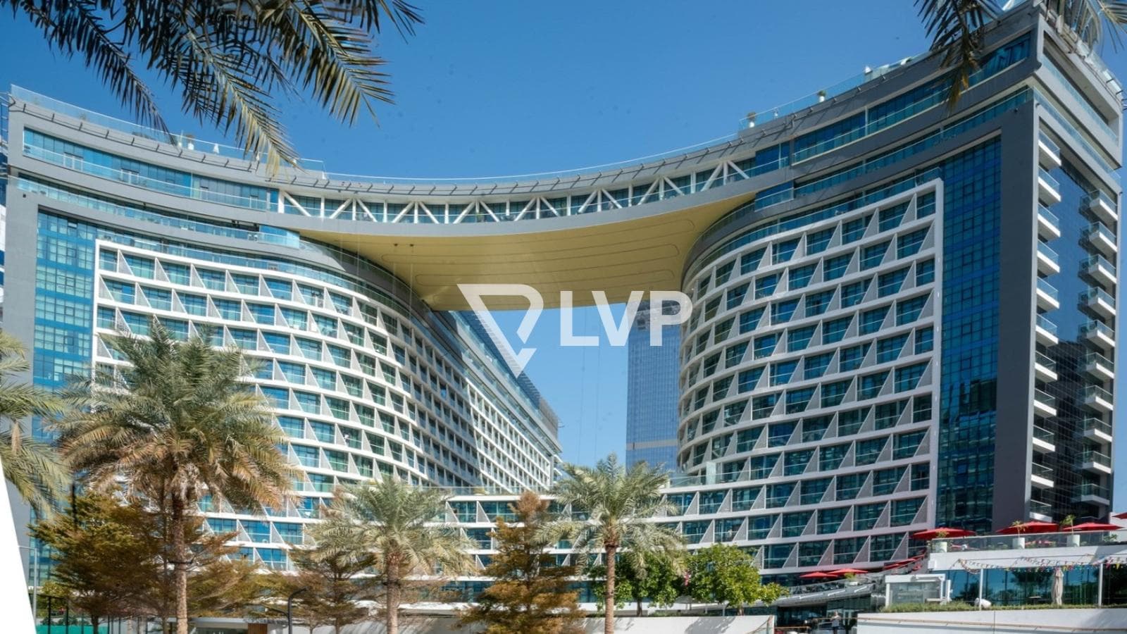 Palm View | Fully Furnished | Mid Floor | Bright