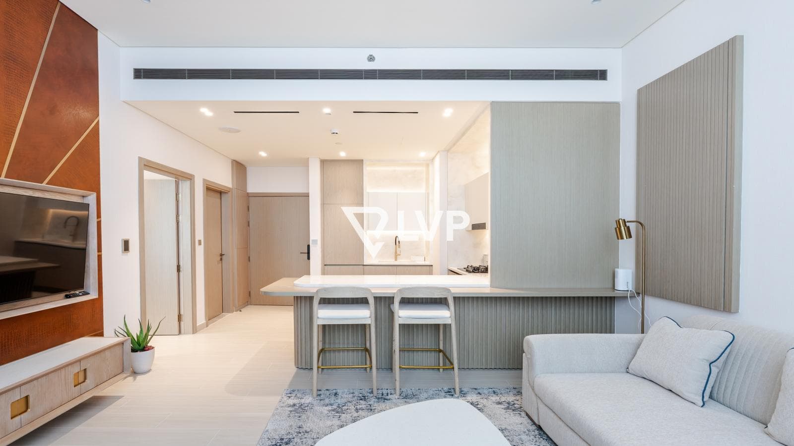 High Floor | Furnished | With Private Jacuzzi — photo 4