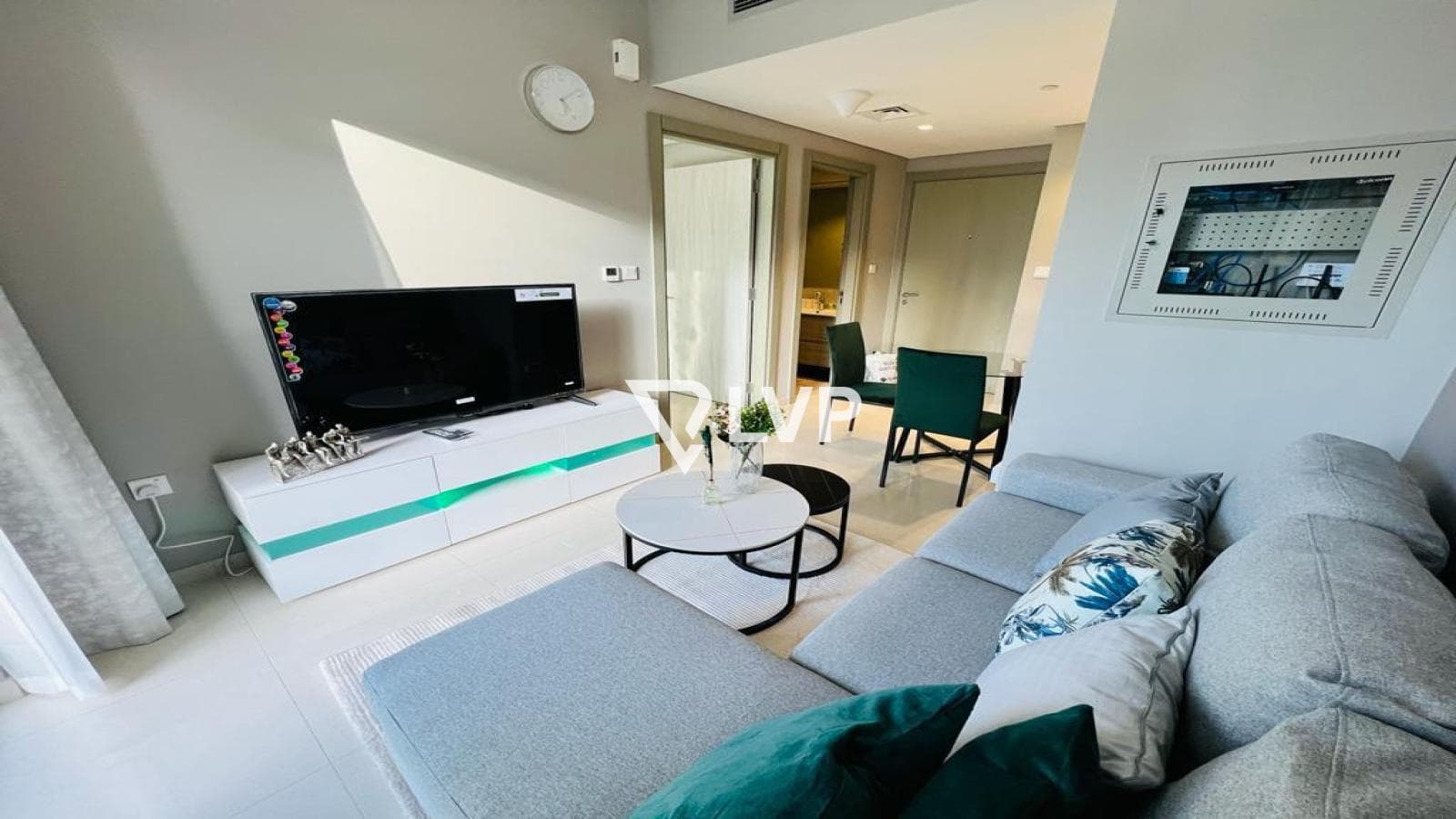 High Floor | Fully Furnished | Canal View — photo 4