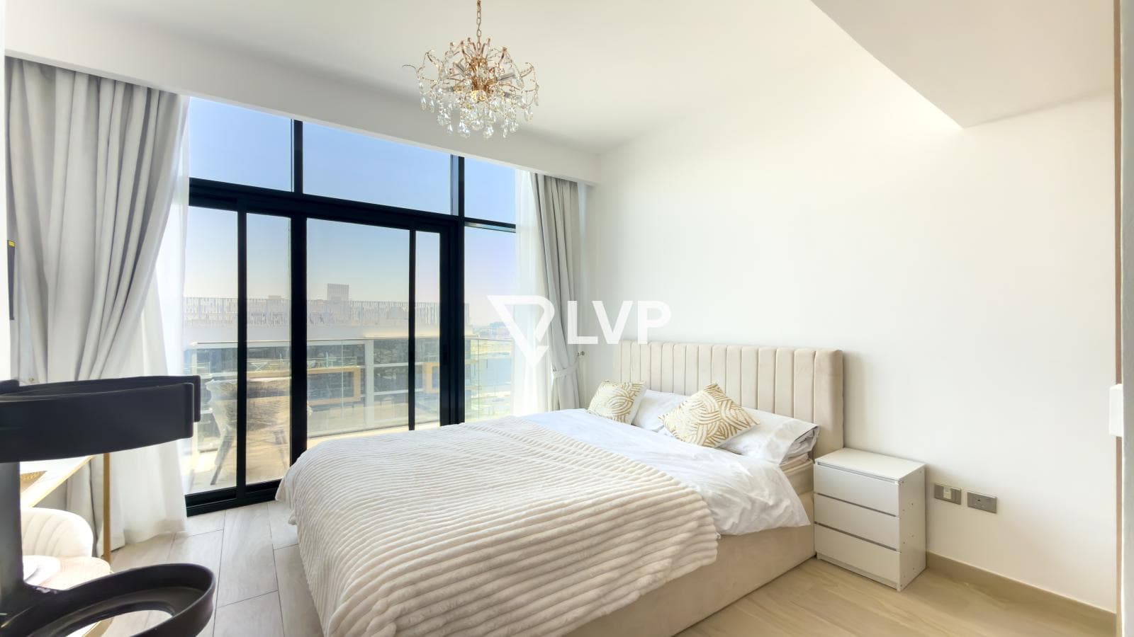 Fully Furnished | High Floor | Brand New Studio — photo 3